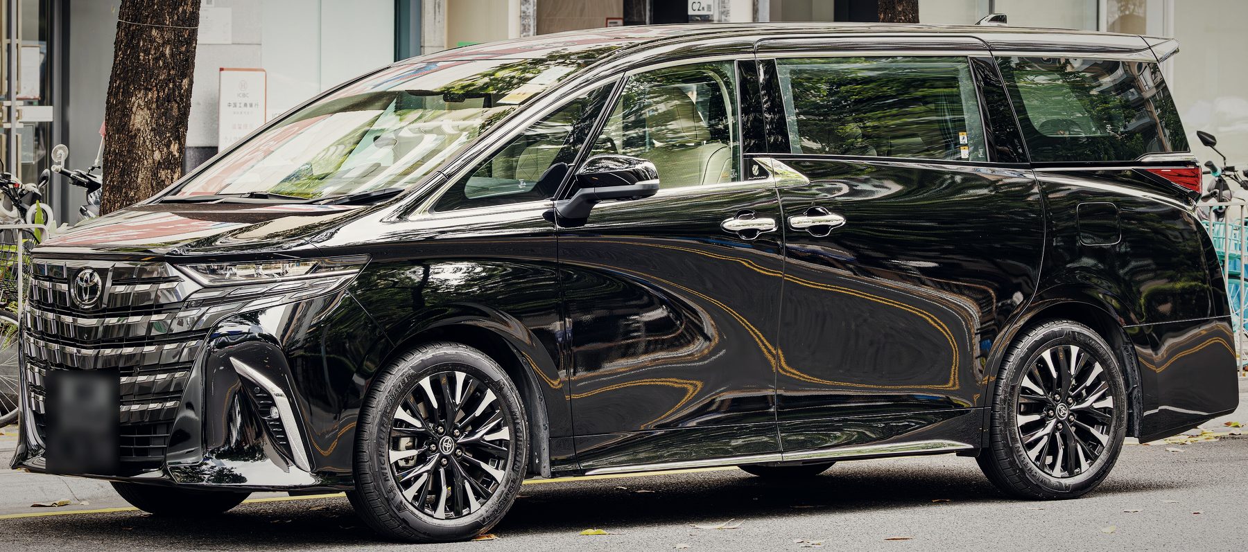 New Toyota Alphard (40 series) in black