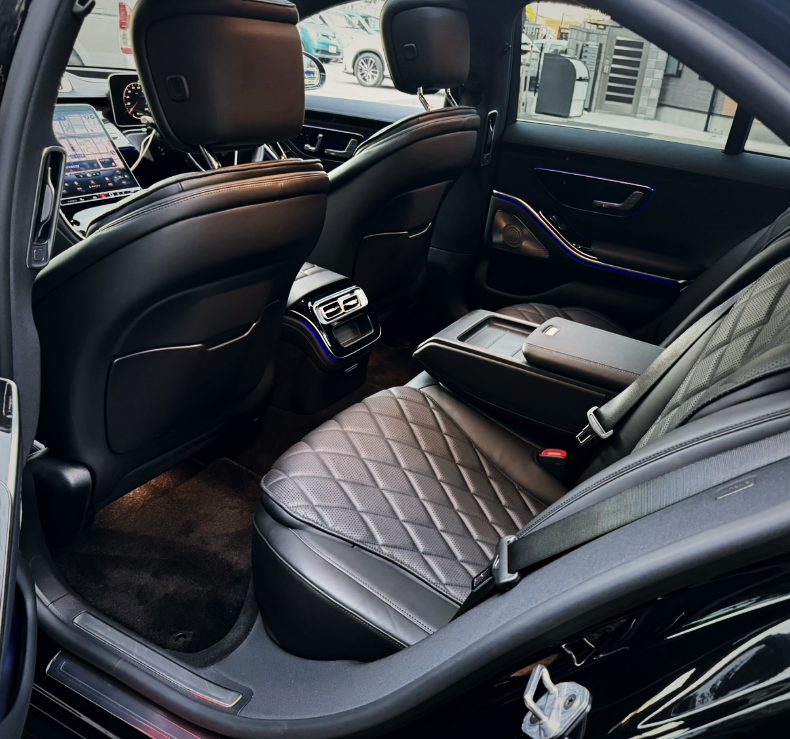 Mercedes-Benz S-Class rear seats
